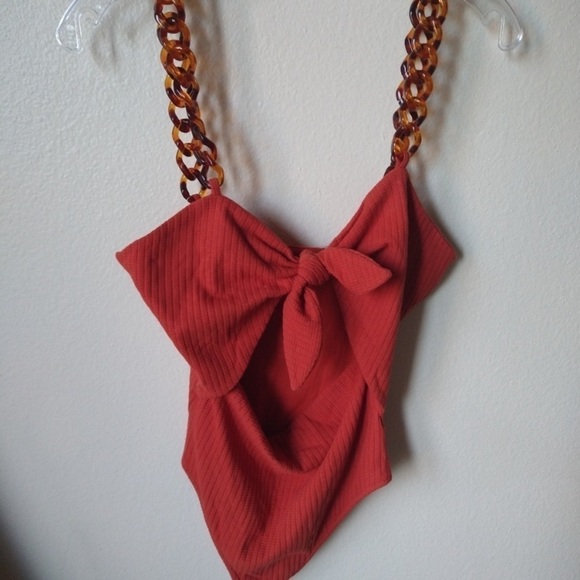 Privacy Please Women’s Ribbed Cutout Bodysuit Red Size M One Piece Chain Strap - Picture 2 of 10